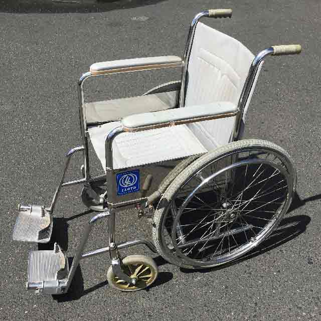 WHEELCHAIR, Grey / Chrome (w Footrest)